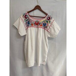 Women’s Liliana Cruz Size 2X White Embroidered 100% Cotton Shirt.